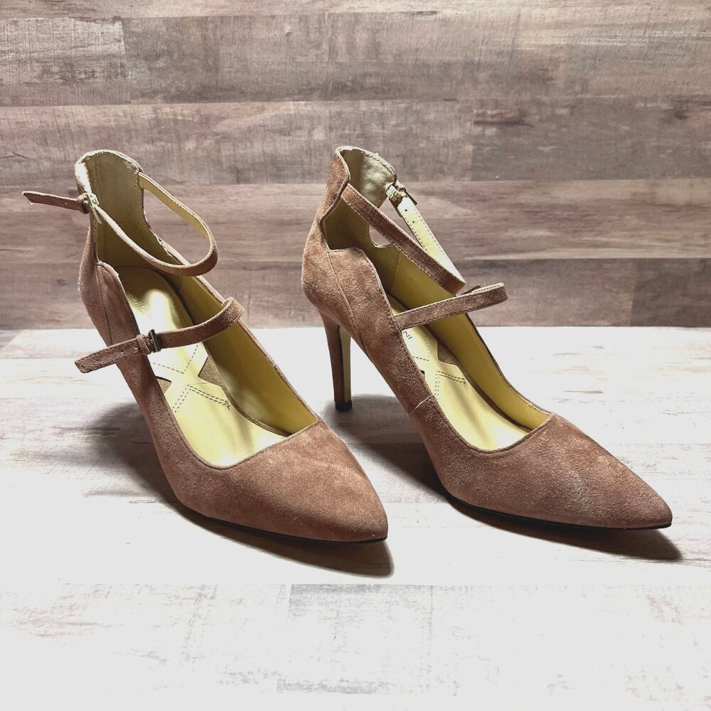 Adrienne Vittadini Womens Suede Pointed Toe Heels With Ankle Strap Size 8M